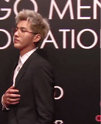 八卦|胡歌卖萌,吴亦凡耍帅,张继科又懵了,昨晚的gq盛典好热闹啊!