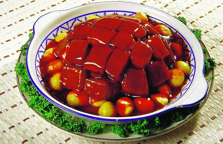 板栗红烧肉