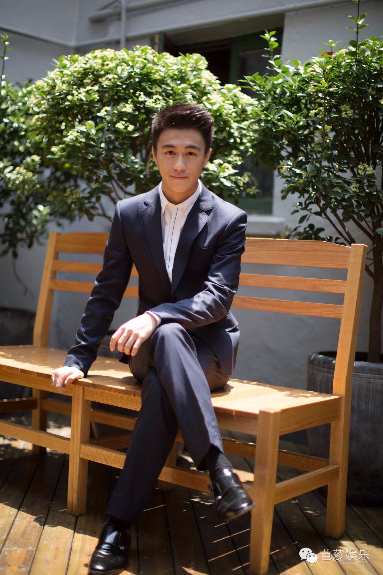 他是豪门学霸还玩得了黑客,95后自己创业的何猷君,活得比赌王儿子这个身份精彩多了!